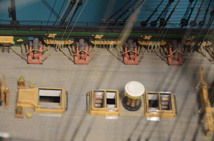 The spar deck with carronades along the side
